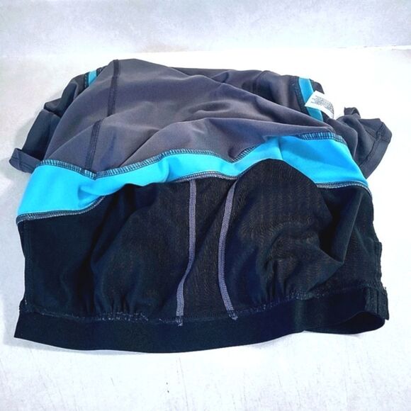 Gap fit EXERCISE TANK WITH SPORTS BRA BUILT-IN SIZE M , YOGA, RUNNING, GYM - Picture 6 of 9